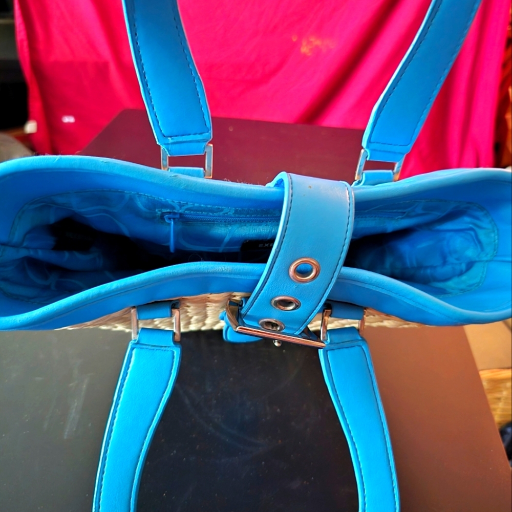 Express Straw Handbag - Picture 2 of 6